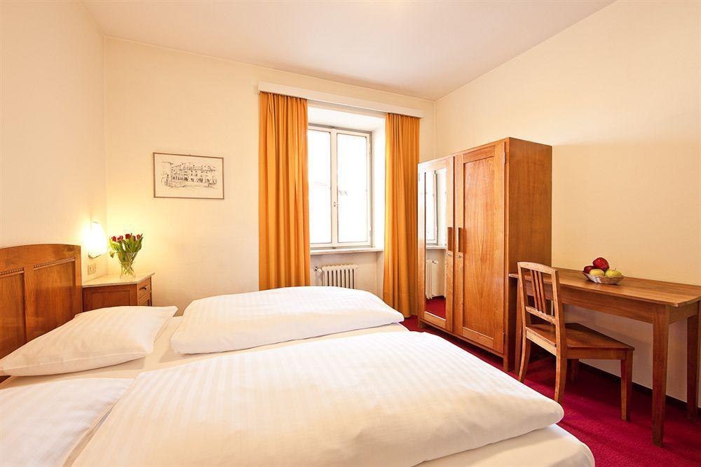 Hotel Elefant Ora / Auer Экстерьер фото