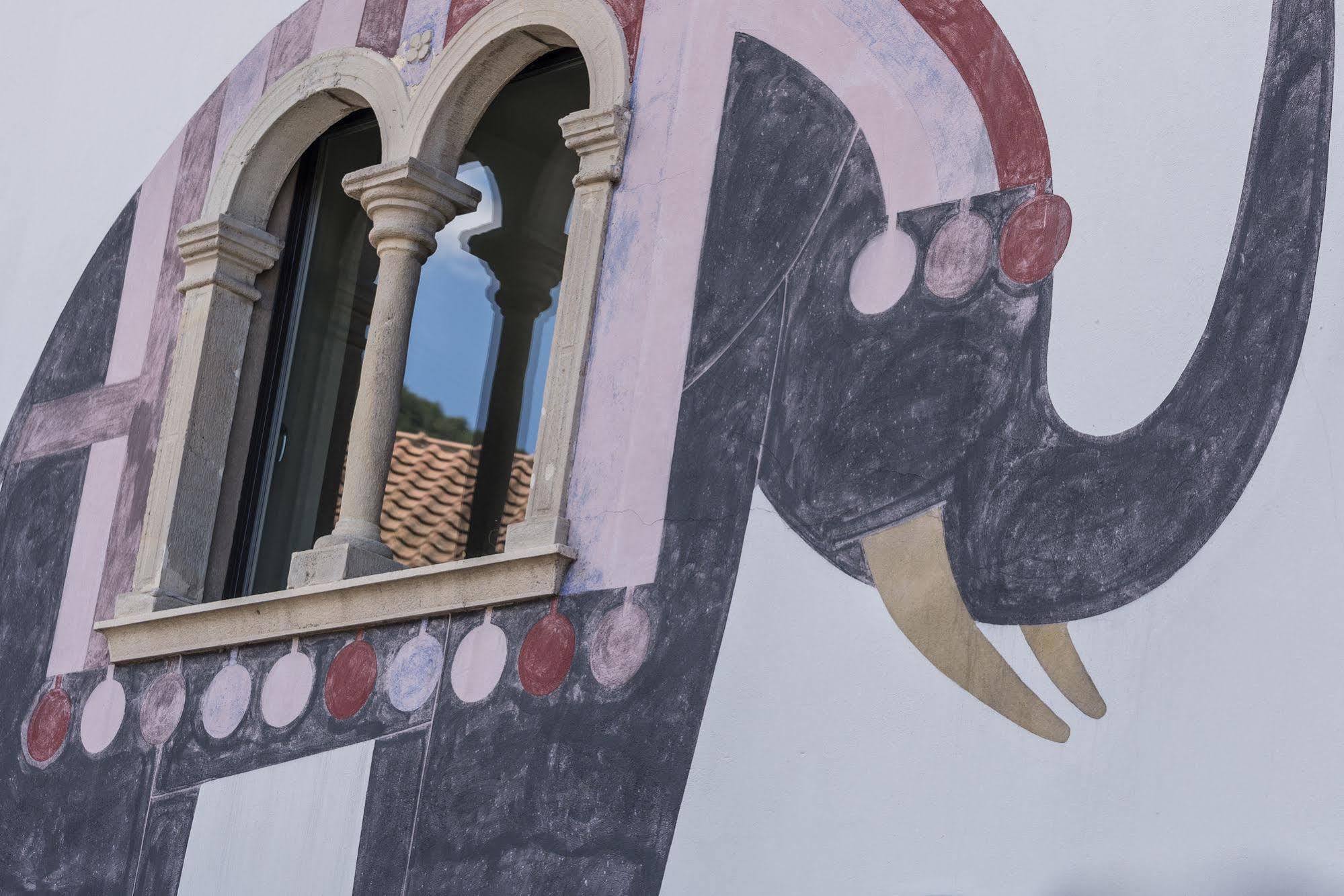 Hotel Elefant Ora / Auer Экстерьер фото