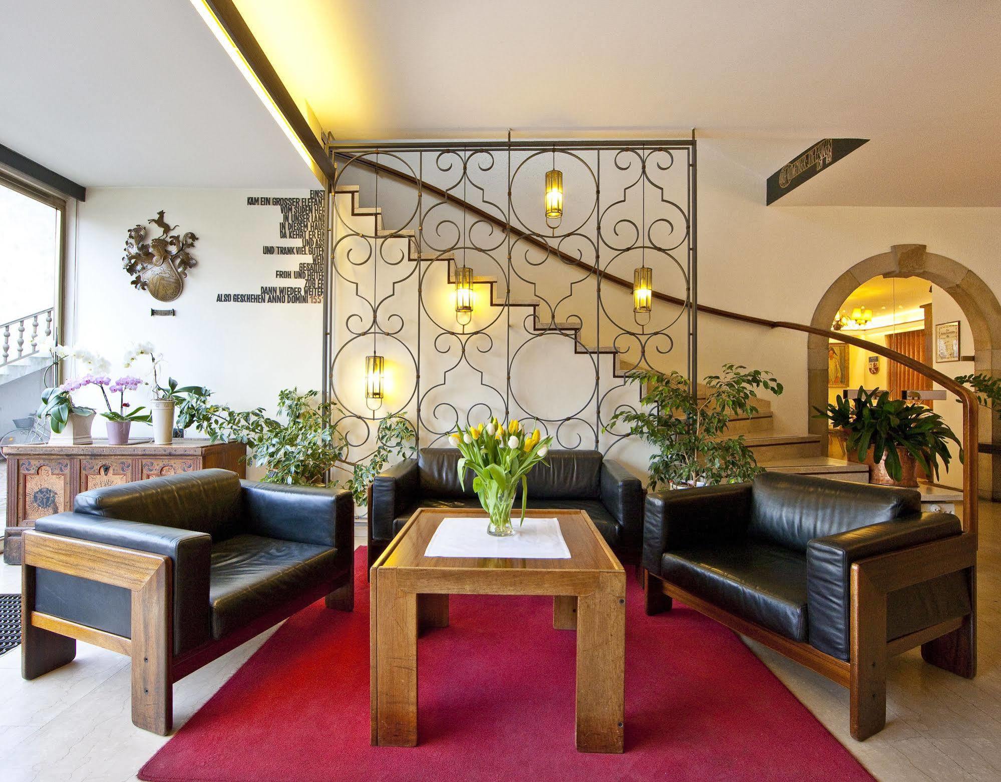 Hotel Elefant Ora / Auer Экстерьер фото